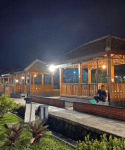 Menyesap Cerita di Pinggir Rel: Pesona Warung Kopi Sepuran Purwokerto